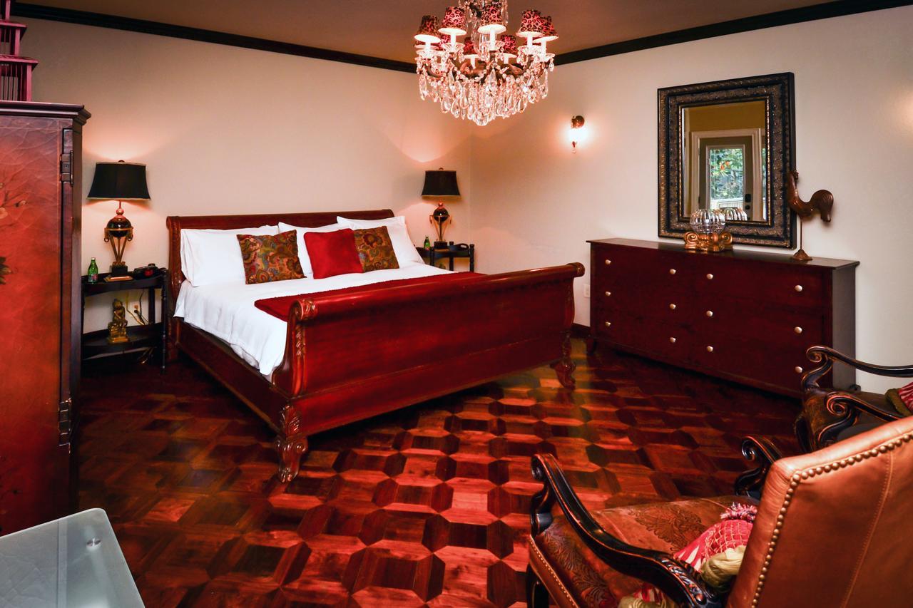 The Victoria Bed & Breakfast Bentonville Esterno foto