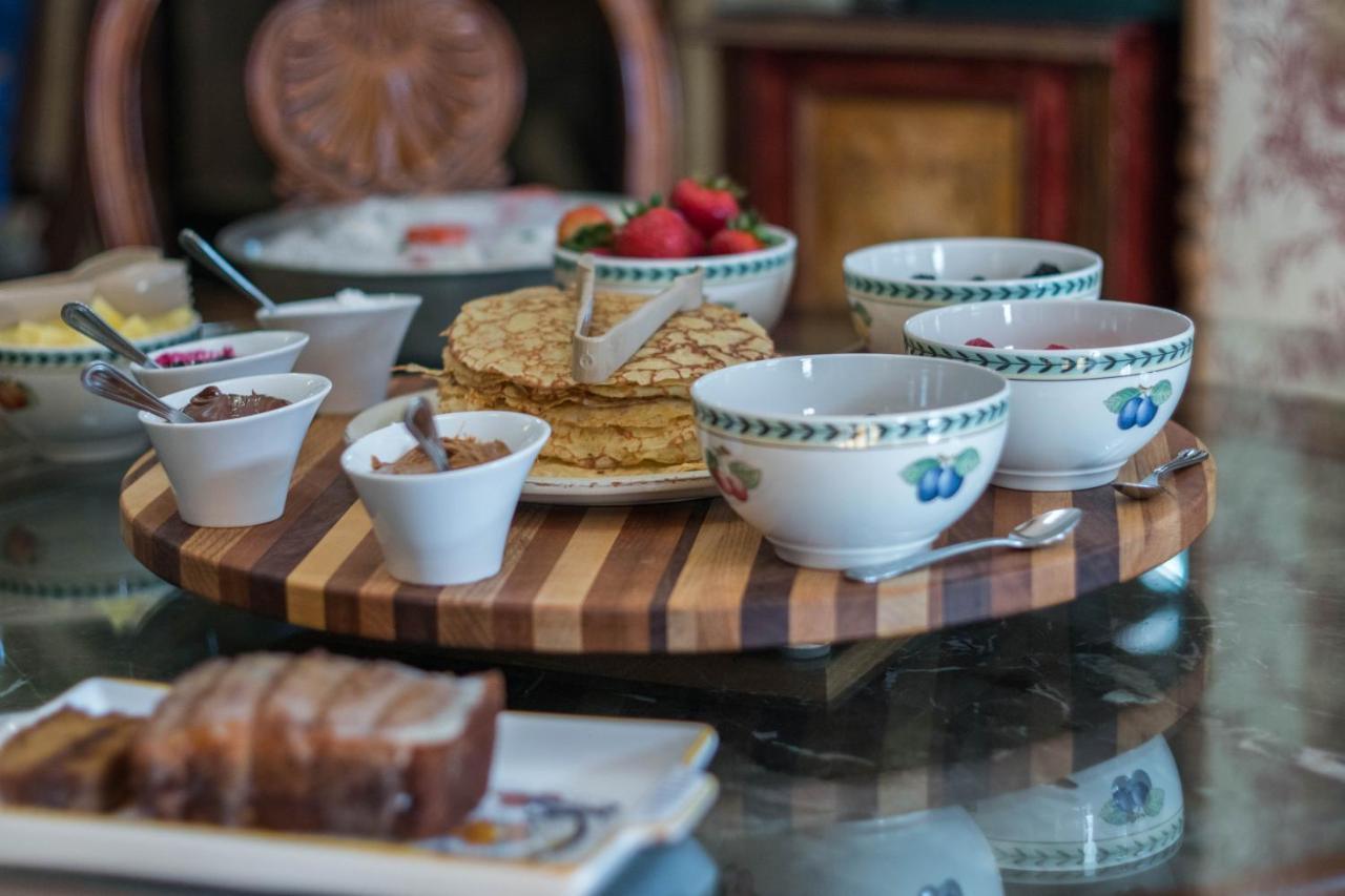 The Victoria Bed & Breakfast Bentonville Esterno foto
