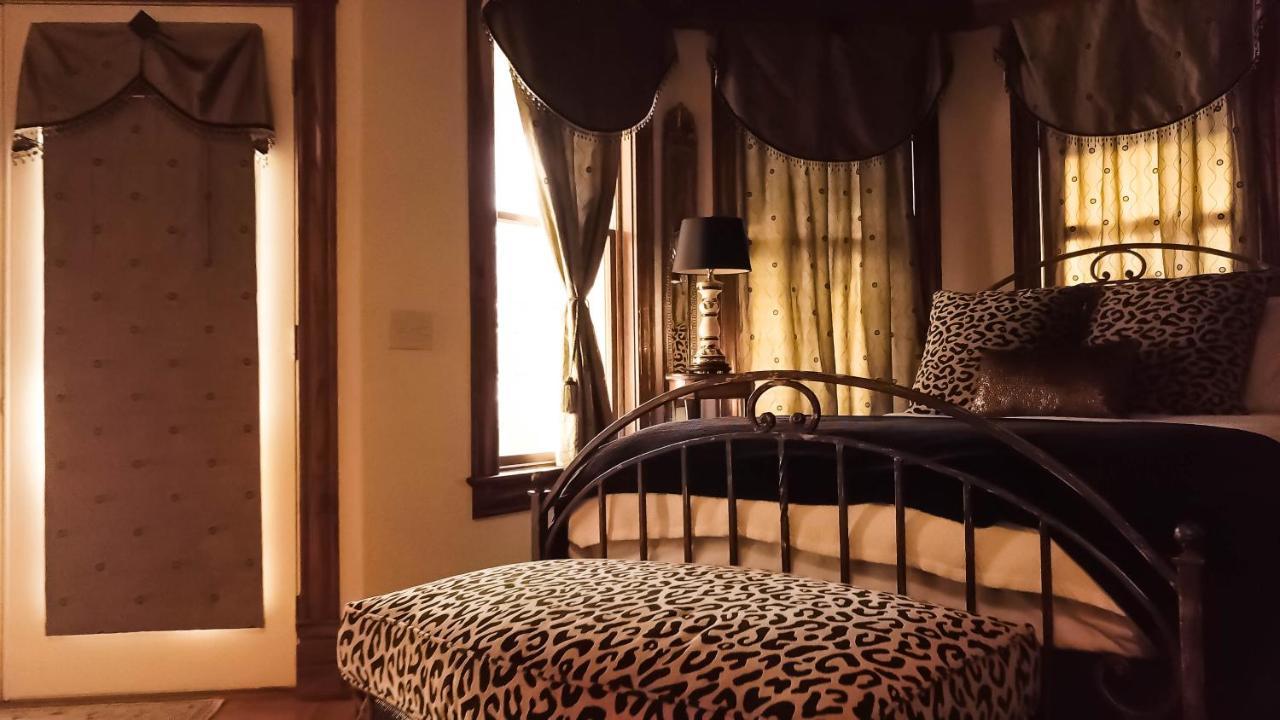 The Victoria Bed & Breakfast Bentonville Esterno foto