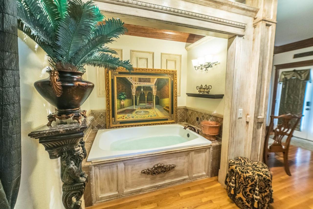 The Victoria Bed & Breakfast Bentonville Esterno foto
